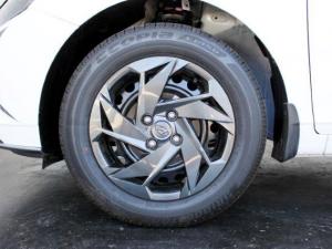 Hyundai i20 1.2 Premium - Image 16