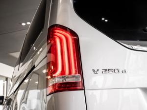 Mercedes-Benz V-Class V250d Avantgarde AMG Line - Image 10