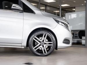Mercedes-Benz V-Class V250d Avantgarde AMG Line - Image 12
