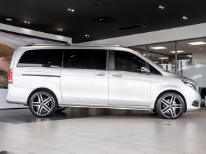 Mercedes-Benz V-Class V250d Avantgarde AMG Line - Image 13