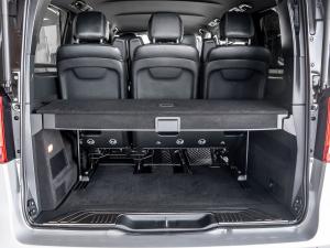 Mercedes-Benz V-Class V250d Avantgarde AMG Line - Image 27