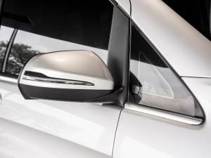 Mercedes-Benz V-Class V250d Avantgarde AMG Line - Image 6