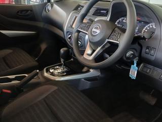 Nissan Navara 2.5DDTi double cab SE Plus auto