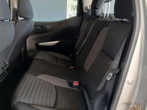 Nissan Navara 2.5DDTi double cab SE Plus auto - Image 19