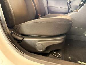 Hyundai Grand i10 1.2 Fluid - Image 16