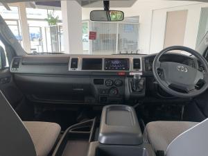 Toyota Hiace 2.5D-4D bus 14-seater GL - Image 8