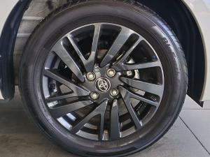 Toyota Vitz 1.0 XR manual - Image 13