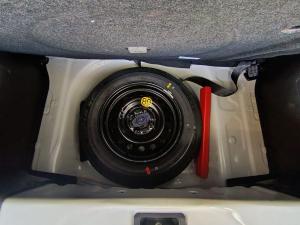 Toyota Vitz 1.0 XR manual - Image 15