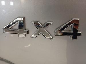 Nissan Navara 2.5DDTi double cab LE Plus 4x4 - Image 11