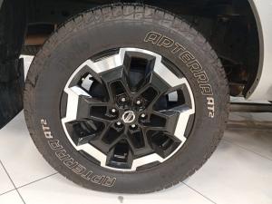 Nissan Navara 2.5DDTi double cab LE Plus 4x4 - Image 15
