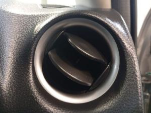 Nissan Navara 2.5DDTi double cab LE Plus 4x4 - Image 23