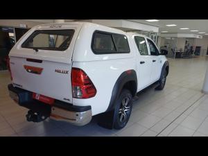 Toyota Hilux 2.4GD-6 double cab 4x4 Raider X manual - Image 2