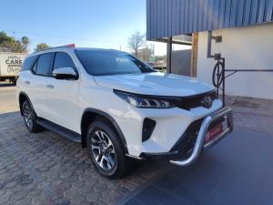 Toyota Fortuner 2.8GD-6 4x4 VX - Image 1