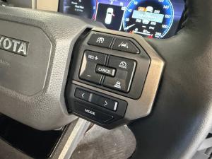 Toyota Land Cruiser Prado 2.8GD VX-R - Image 10