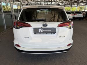 Toyota RAV4 2.0 GX auto - Image 5