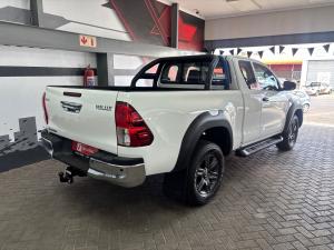 Toyota Hilux 2.4GD-6 Xtra cab Raider manual - Image 2