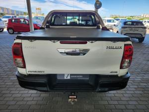 Toyota Hilux 2.8GD-6 double cab 4x4 Raider auto - Image 5