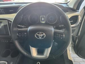 Toyota Hilux 2.8GD-6 double cab 4x4 Raider auto - Image 9