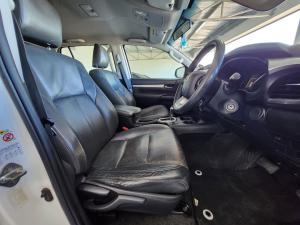 Toyota Hilux 2.8GD-6 double cab 4x4 Raider auto - Image 12