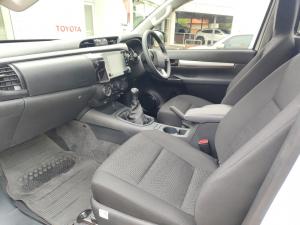 Toyota Hilux 2.4GD-6 single cab Raider manual - Image 7