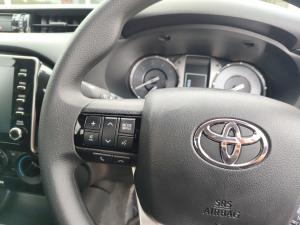 Toyota Hilux 2.4GD-6 single cab Raider manual - Image 9