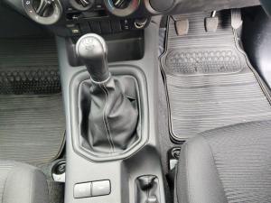 Toyota Hilux 2.4GD-6 single cab Raider manual - Image 13