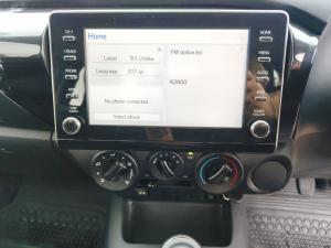 Toyota Hilux 2.4GD-6 single cab Raider manual - Image 14