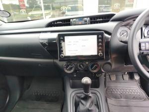 Toyota Hilux 2.4GD-6 single cab Raider manual - Image 15