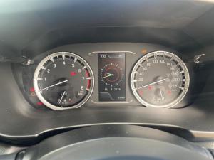 Toyota Urban Cruiser 1.5 XR manual - Image 9