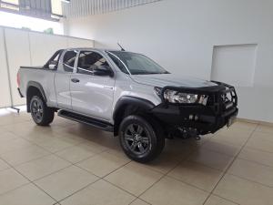 Toyota Hilux 2.4GD-6 Xtra cab Raider manual - Image 1