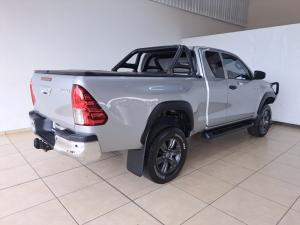 Toyota Hilux 2.4GD-6 Xtra cab Raider manual - Image 2