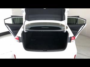 Toyota Corolla 2.0 XR - Image 13