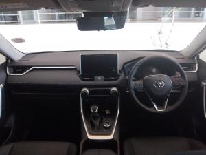 Toyota RAV4 2.5 VX AWD - Image 6