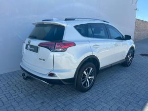 Toyota RAV4 2.0 GX - Image 2