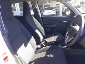 Toyota Vitz 1.0 XR manual - Image 14