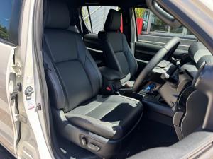 Toyota Hilux 2.8GD-6 double cab Legend auto - Image 15