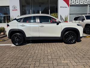 Toyota Starlet Cross 1.5 XS auto - Image 3