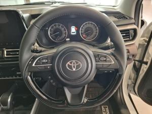 Toyota Starlet Cross 1.5XR automatic - Image 8