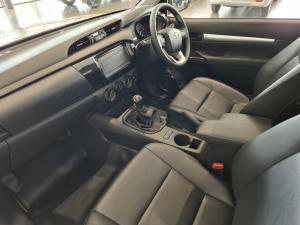 Toyota Hilux 2.4 GD-6 SR 4X4S/C - Image 7