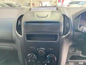 Isuzu D-MAX 250C Fleetside S/C - Image 11