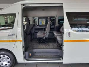 Toyota Quantum Hiace 2.5 D-4D 14 Seat - Image 10