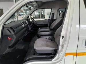 Toyota Quantum Hiace 2.5 D-4D 14 Seat - Image 11