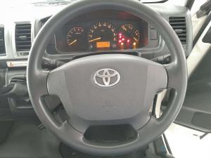 Toyota Quantum Hiace 2.5 D-4D 14 Seat - Image 14