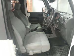 Jeep Wrangler 3.8 Rubicon 2-Door - Image 11