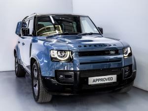 Land Rover Defender 110 D300 X-Dynamic HSE - Image 1