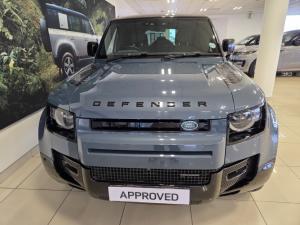 Land Rover Defender 110 D300 X-Dynamic HSE - Image 4