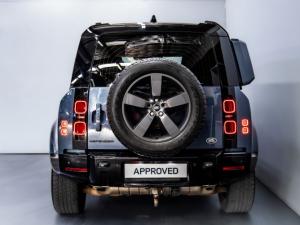 Land Rover Defender 110 D300 X-Dynamic HSE - Image 6