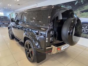 Land Rover Defender 110 D300 X - Image 3
