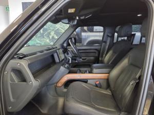 Land Rover Defender 110 D300 X - Image 6