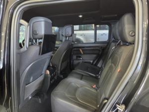 Land Rover Defender 110 D300 X - Image 7